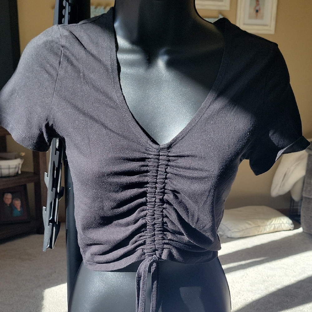SHEIN Elegant Black Ruched V-Neck Top